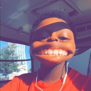 Meet your Posher, Jamari